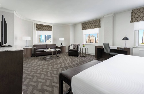 Downtown Boston Hotel | Spacious Room Perfect For Boston Stay | Right off Boston Theater District