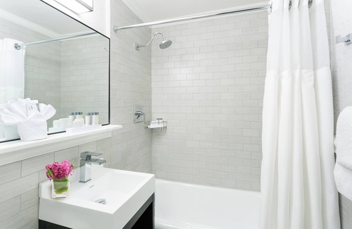 Downtown Boston Hotel | Spacious Room Perfect For Boston Stay | Right off Boston Theater District
