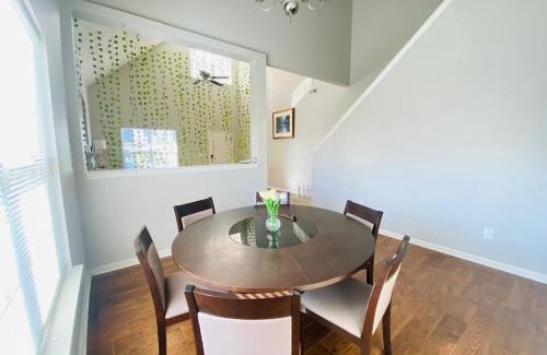 Southeast Raleigh House | Spacious room with Shared bathroom