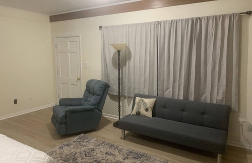 Moss Apartment | Spacious roomClean safe and comfort.