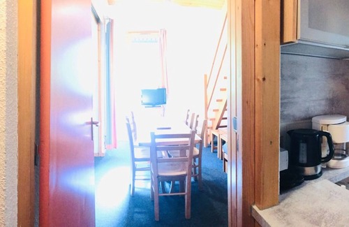 Montalbert Apartment | Spacious ski-in duplex, 6 pers, south-facing balcony
