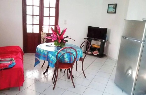 Capesterre-Belle-Eau House | Spacious self-catering cottages with lovely terrace and shared swimming pool, in a peaceful setting.