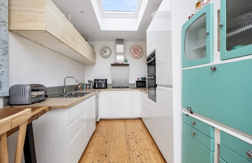 Brighton House | Spacious Saltdean Seaside Home| Ample Free Parking| Pass The Keys