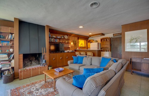 Bel Meade House | Spacious San Antonio Home ~ 5 Mi to Downtown!