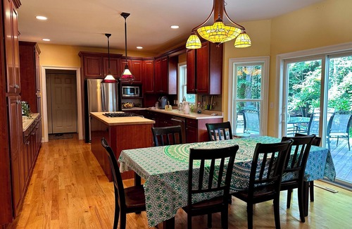 Saratoga Springs House | Spacious Saratoga Home, sleeps 20+ near Saratoga Racetrack