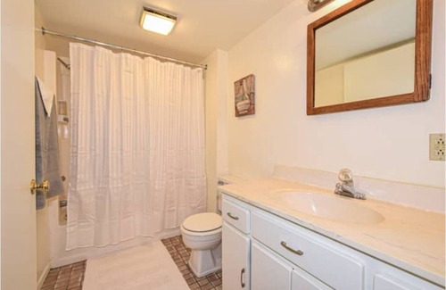 Racine House | Spacious second floor loft in Downtown Racine