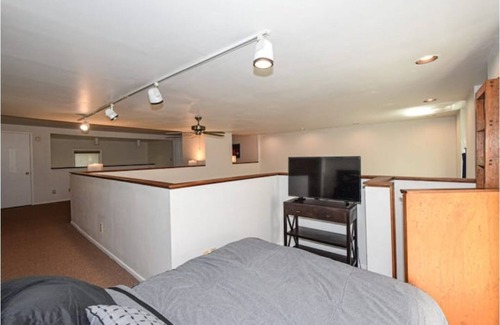Racine House | Spacious second floor loft in Downtown Racine