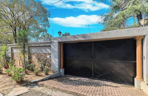Woodmead House | Spacious & Serene 4 Bed House in Sandton