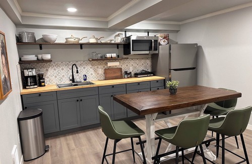 Moscow Apartment | Spacious & Serene Studio in Historic Moscow, Idaho