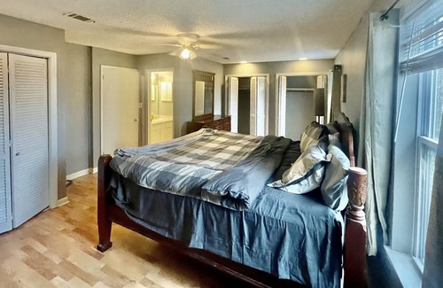 Nashboro Village House | Spacious Serene Townhouse