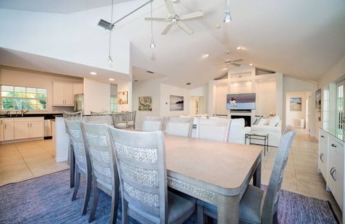 Gulf Ridge House | Spacious Single Family Home "Breaking Away" Steps from the Beach