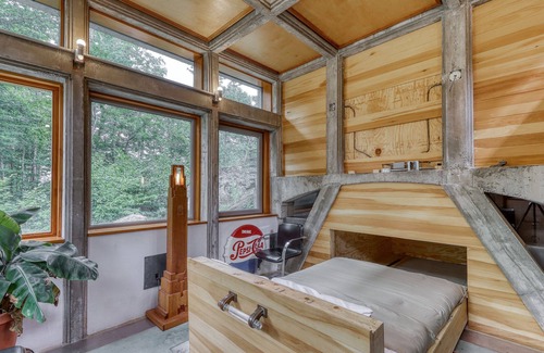 Warren House | Spacious, Smart Home Running on Solar Power w/ Unique, custom detail built in!