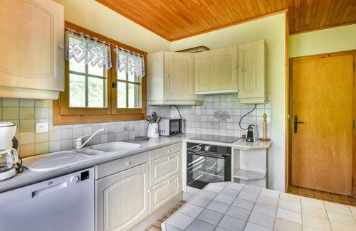 Les Gets Apartment | Spacious South-Facing Duplex in Quiet Chalet, 150m from Shuttle