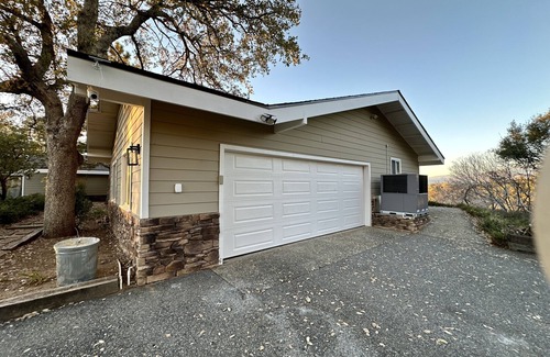 Coarsegold House | Spacious space on top of mountain. Close to Yosemite and Bass lake.