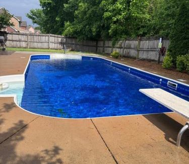Olive Branch House | Spacious, State Line, Private Pool with king Beds