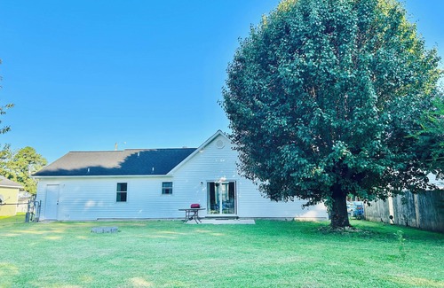 Piney Green House | Spacious Stay in Jacksonville – Minutes from Camp Lejeune & Beaches