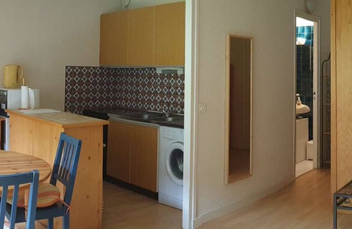 Saint-Jean-dʼAulps Apartment | Spacious studio at the slopes with parking and balcony