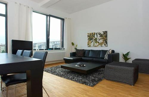 Friedrichshain-Kreuzberg Apartment | Spacious Studio Apartment Friedrichshain