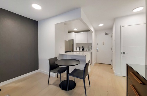 Battery Park City Apartment | Spacious Studio in Battery Park City