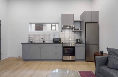 Durham House | Spacious Studio Suite | Downtown Durham