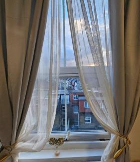Kensal Green Apartment | Spacious Studio with Separate the Kitchen 4A