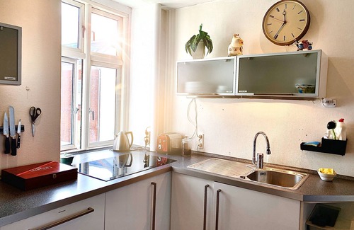 København NV Apartment | Spacious, Stylish Apartment, king-size beds, fast WiFi, office, close to centrum