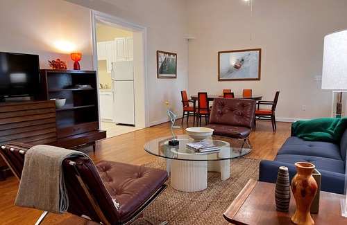 Elloree Apartment | Spacious Stylish One Bedroom Apartment