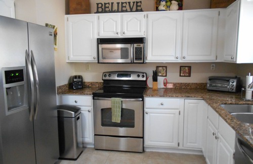 Fountain Hills House | Spacious Stylish 1 level 3/2 Patio Home, Storage Pool Hot Tub Not a condo.