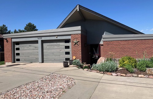 Lakewood House | Spacious Suite Mtn Views – Peaceful & Private