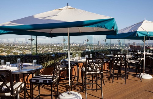 Norma Triangle House | Spacious Suite w/Private Balcony & Soaking Tub – Steps from Beverly Hills