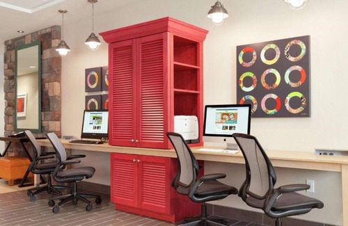 Southcenter House | Spacious suites and free airport shuttle