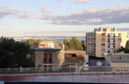 8th Arrondissement Apartment | Spacious T2 near the beach and calanques