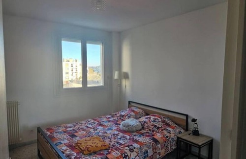 8th Arrondissement Apartment | Spacious T2 near the beach and calanques