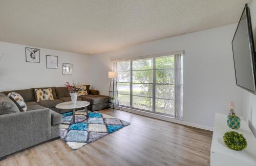 Bearss Plaza House | Spacious Tampa Vacation Rental about 7 Mi to Beach!