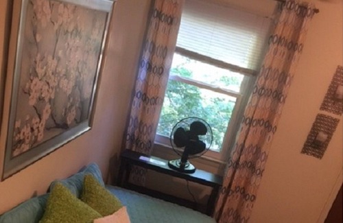 Norfolk - Virginia Beach House | Spacious Town home Located 20 Minutes from the Virginia Beach Ocean Front.
