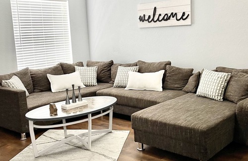 Niceville House | Spacious Townhome mins from Destin & Elgin AFB #2