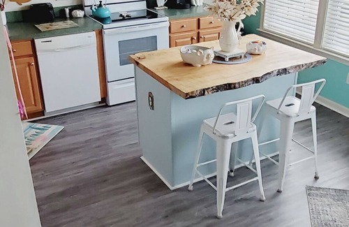 Long Neck House | Spacious townhouse near the bay and close to Rehoboth, Lewes and Bethany