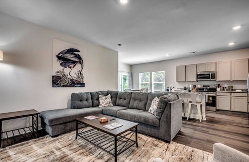 Little River House | Spacious Townhouse close to Beach and North Myrtle Beach Parks and Recreation
