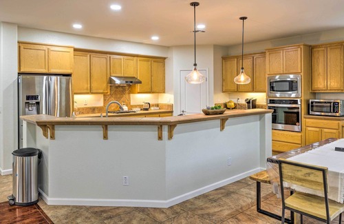 Tracy House | Spacious Tracy Home w/ Fenced Backyard!
