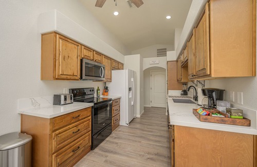 Bullhead City House | Spacious Tuscany-Style Home near Laughlin and Katherine's Landing/Lake Mohave
