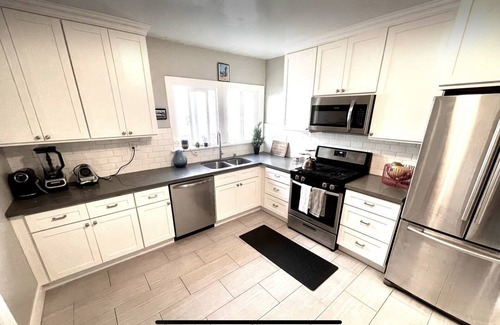 Mid City House | Spacious two bedroom, duplex, centrally located