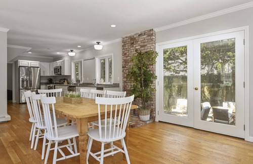 Barnstable House | Spacious & Updated House with Private Beach