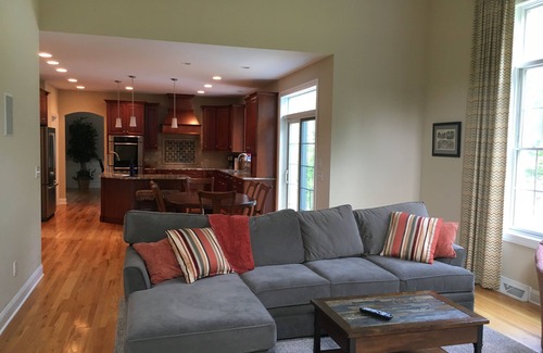 Saratoga Springs House | Spacious upscale 5 Bedroom Home With Pool Located Close To Downtown Saratoga.