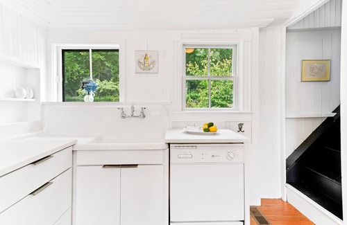 East Quogue House | Spacious walk to town near beaches and wineries