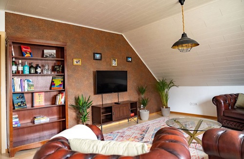 Bevern Apartment | Spacious vacation apartment with a view of the castle hill