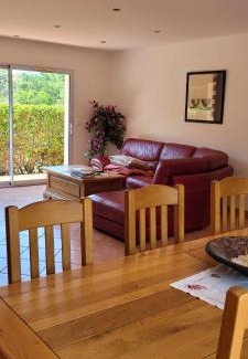 Saint-Vivien-de-Medoc Villa | spacious villa