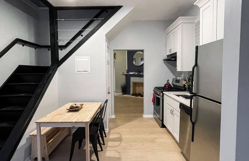 West New Haven Apartment | Spacious Victorian Loft