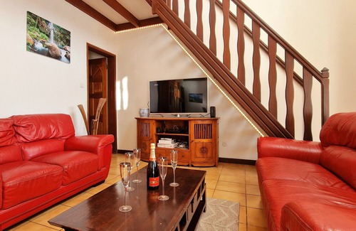 Saint-Paul Villa | Spacious villa for 8 people with salt pool 10m*6m.located in Saint-Paul