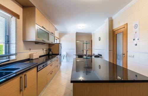 Patroves Villa | Spacious villa in Albufeira with private pool