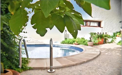 Benaocaz Villa | Spacious Villa in Benaocaz with Mountain and Pool Views